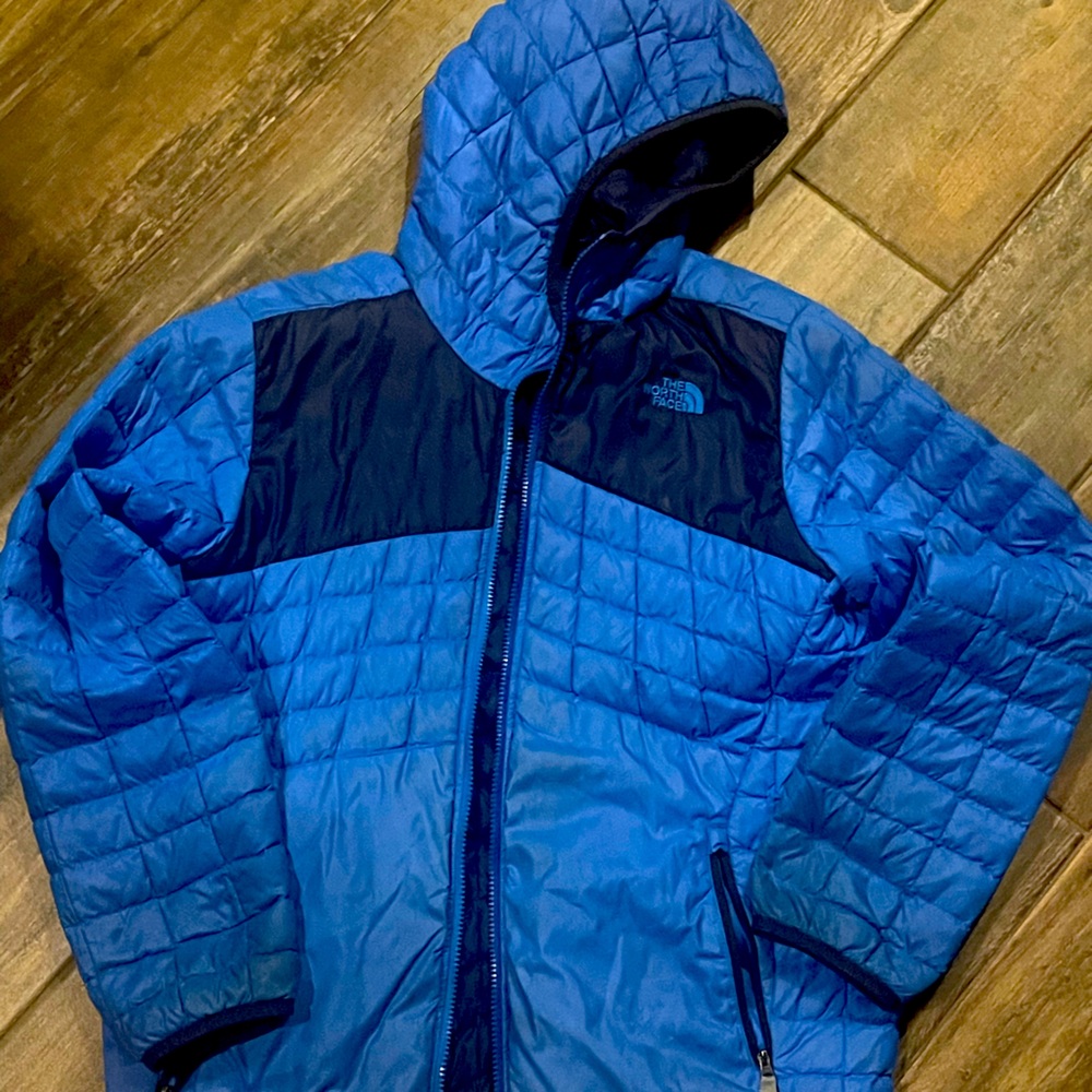 North face light jacket